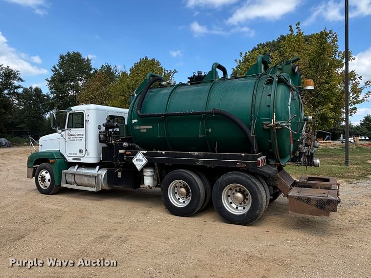 image for item EF1347 1996 Freightliner FLD vacuum truck