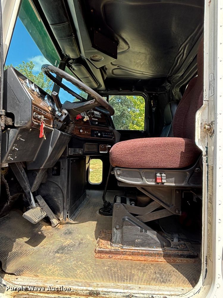 image for item EF1347 1996 Freightliner FLD vacuum truck