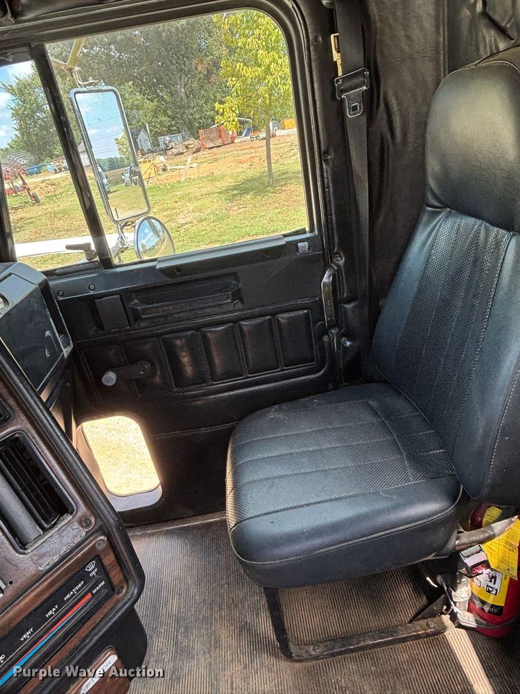 image for item EF1347 1996 Freightliner FLD vacuum truck