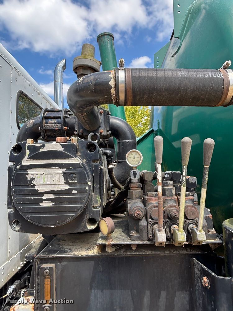 image for item EF1347 1996 Freightliner FLD vacuum truck