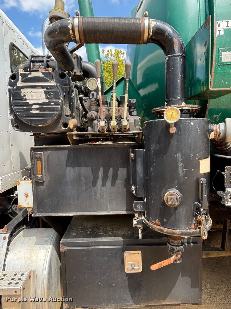 image for item EF1347 1996 Freightliner FLD vacuum truck