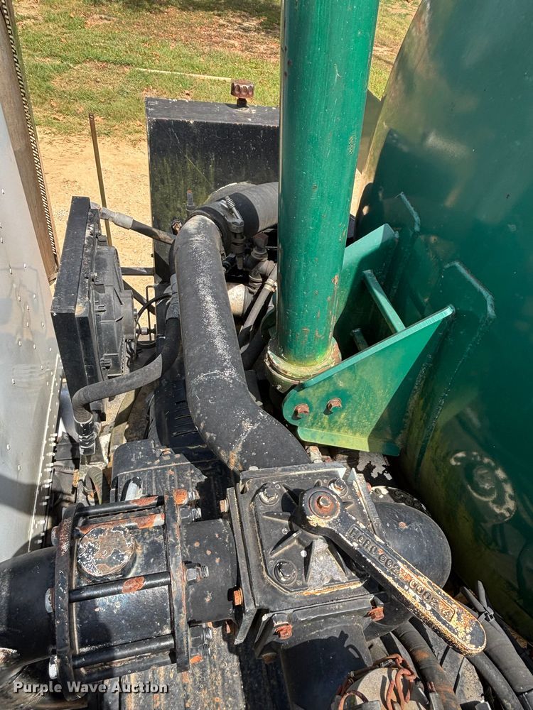 image for item EF1347 1996 Freightliner FLD vacuum truck