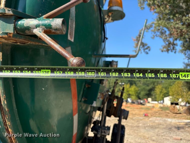 image for item EF1347 1996 Freightliner USF-1E vacuum truck