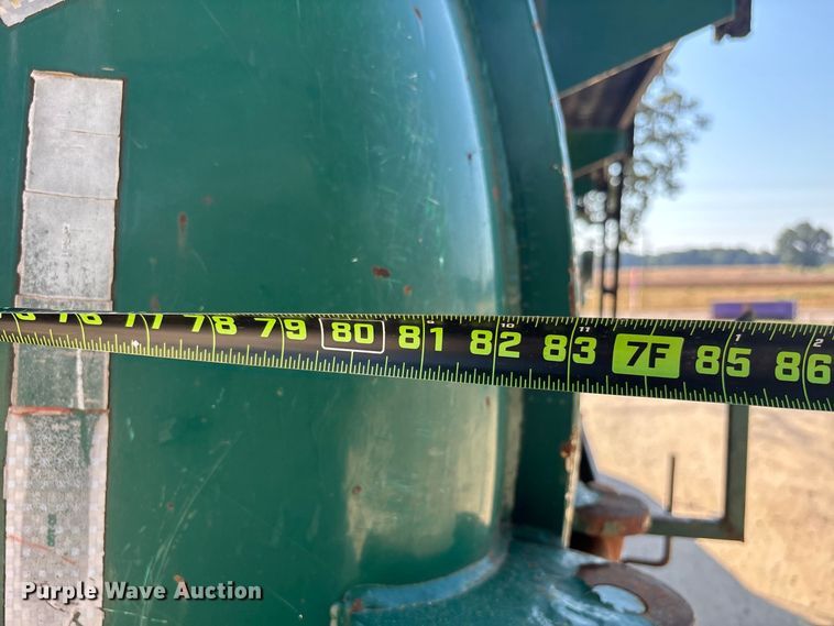 image for item EF1347 1996 Freightliner USF-1E vacuum truck