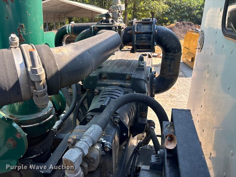 image for item EF1347 1996 Freightliner USF-1E vacuum truck