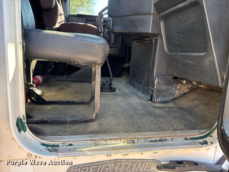 image for item EF1347 1996 Freightliner USF-1E vacuum truck
