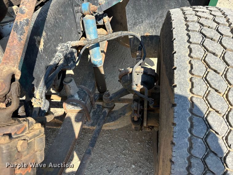 image for item EF1347 1996 Freightliner USF-1E vacuum truck