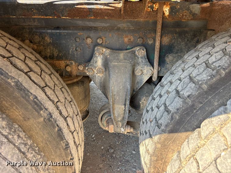 image for item EF1347 1996 Freightliner USF-1E vacuum truck
