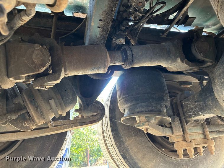 image for item EF1347 1996 Freightliner USF-1E vacuum truck