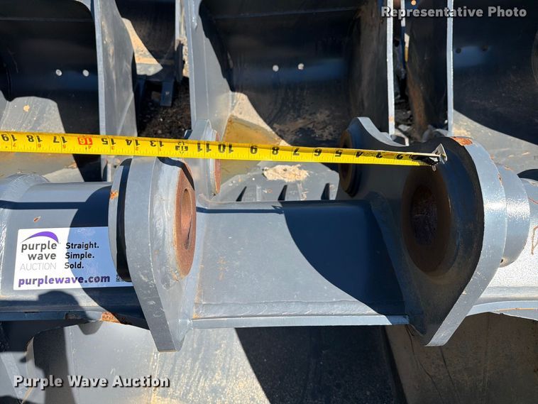 image for item EF1378 Smartcharm CAT320D excavator bucket