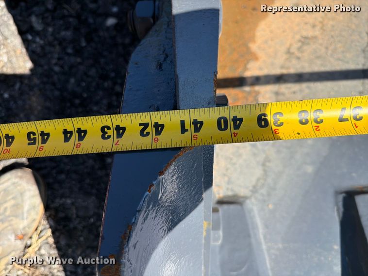 image for item EF1378 Smartcharm CAT320D excavator bucket