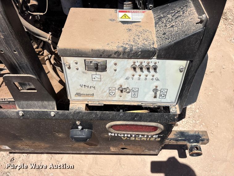 image for item EF6362 (3) Allmand NIGHT-LITE V-SERIES NLV light plants