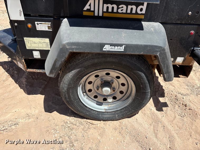 image for item EF6362 (3) Allmand NIGHT-LITE V-SERIES NLV light plants