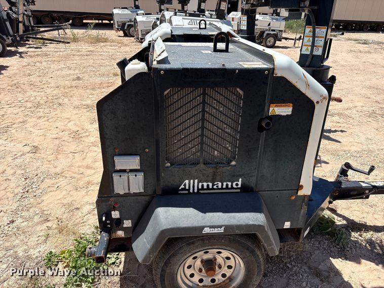 image for item EF6362 (3) Allmand NIGHT-LITE V-SERIES NLV light plants