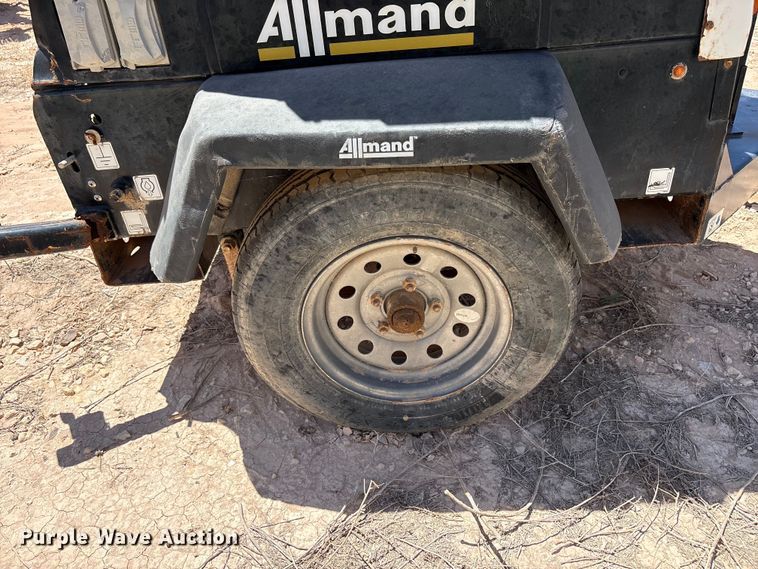 image for item EF6362 (3) Allmand NIGHT-LITE V-SERIES NLV light plants