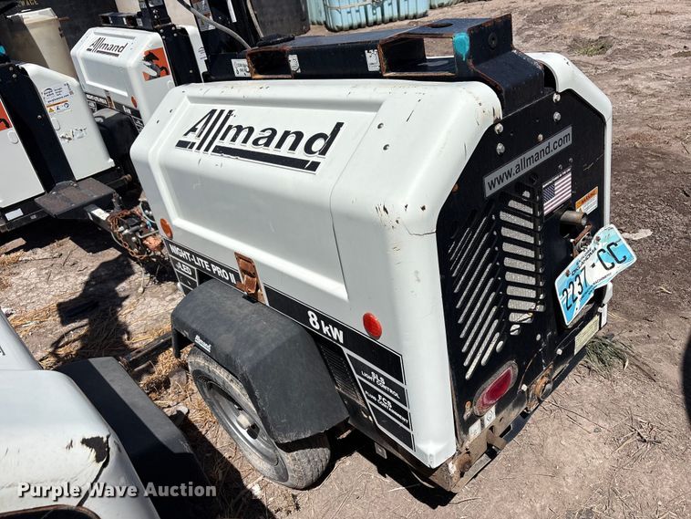 image for item EF6394 (7) Allmand Night Light Pro 2V light plants