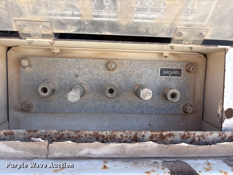image for item EF6423 MQ  (2) MQ Power DH-0480I generators