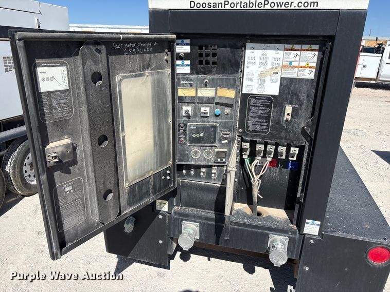 image for item EF6431 (2) Doosan G70 generators