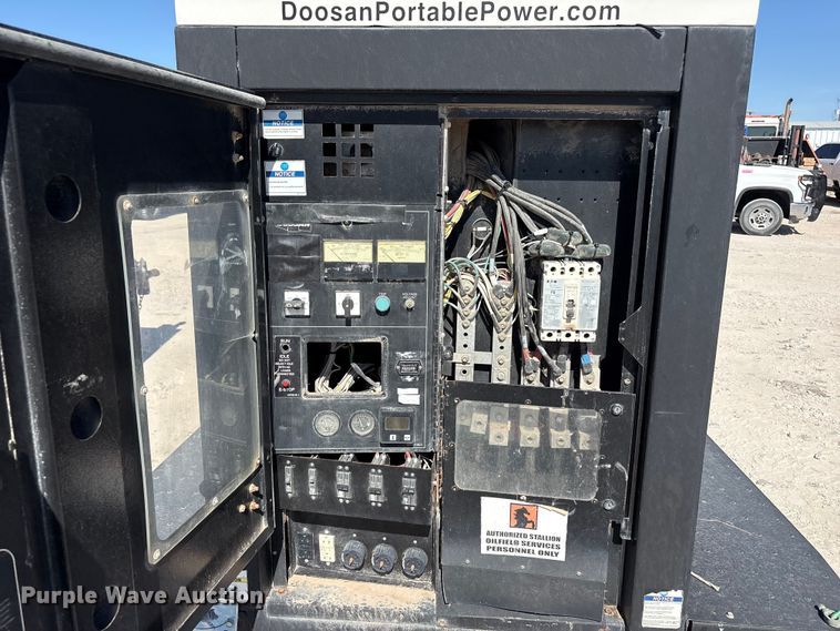 image for item EF6431 (2) Doosan G70 generators