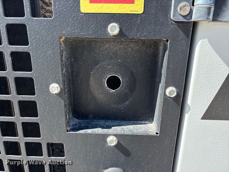 image for item EF6433 (2) Doosan G90 generators