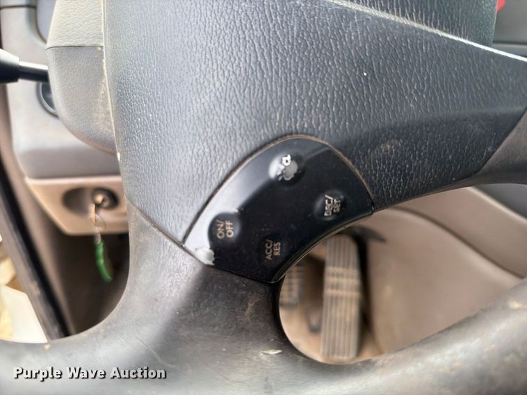 image for item EG8313 2010 Freightliner Cascadia semi truck