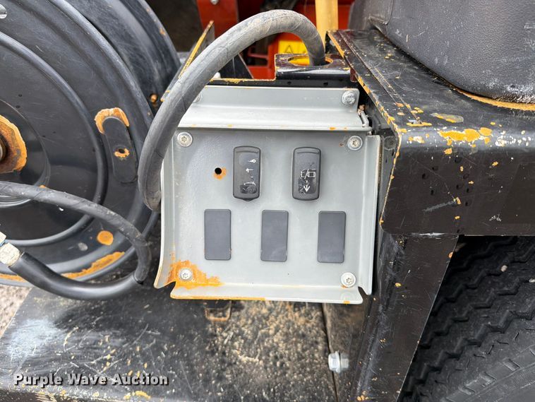image for item EG9231 2024 Ditch Witch HX50 vacuum excavator