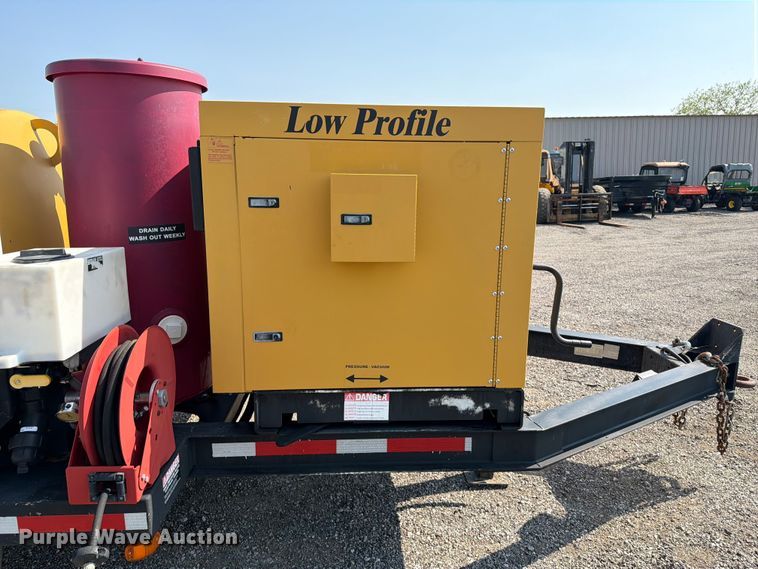 image for item EG9335 2010 Vermeer LP 555 DT vacuum trailer
