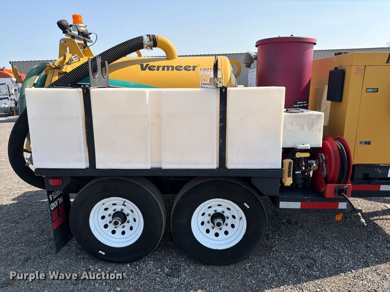 image for item EG9335 2010 Vermeer LP 555 DT vacuum trailer