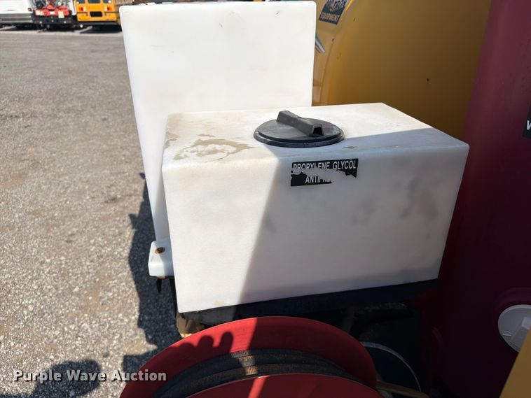 image for item EG9335 2010 Vermeer LP 555 DT vacuum trailer