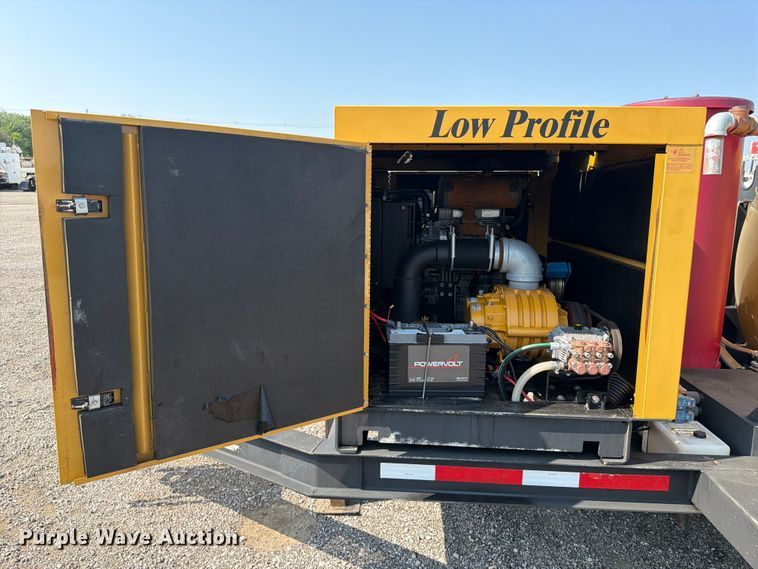 image for item EG9335 2010 Vermeer LP 555 DT vacuum trailer