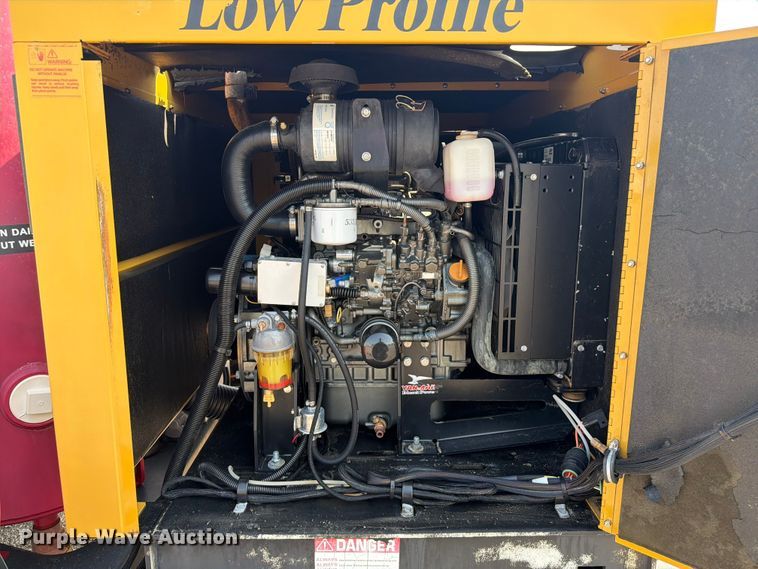 image for item EG9335 2010 Vermeer LP 555 DT vacuum trailer
