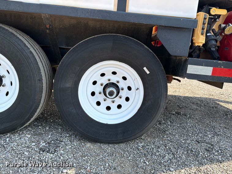image for item EG9335 2010 Vermeer LP 555 DT vacuum trailer