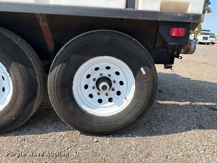 image for item EG9335 2010 Vermeer LP 555 DT vacuum trailer