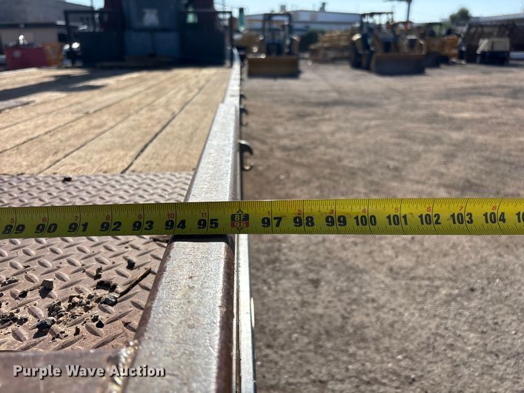 image for item EL2567 2006 Ford F750 crane truck