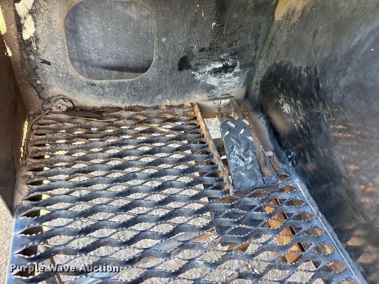 image for item EL2567 2006 Ford F750 crane truck