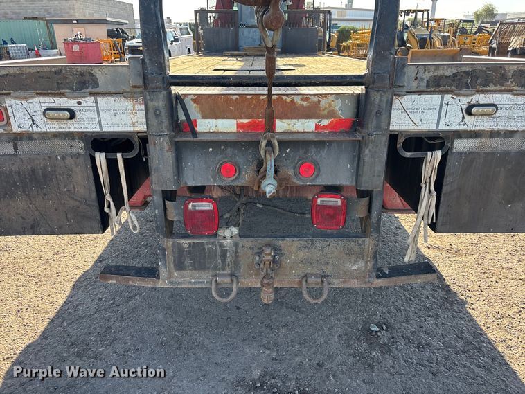 image for item EL2567 2006 Ford F750 crane truck