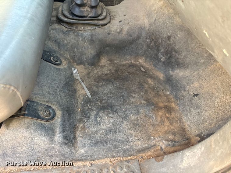 image for item EL2567 2006 Ford F750 crane truck