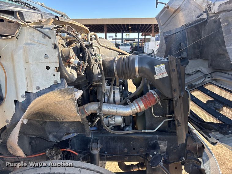 image for item EL2567 2006 Ford F750 crane truck