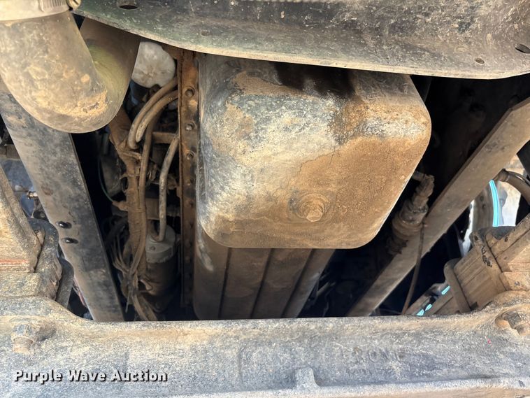image for item EL2567 2006 Ford F750 crane truck