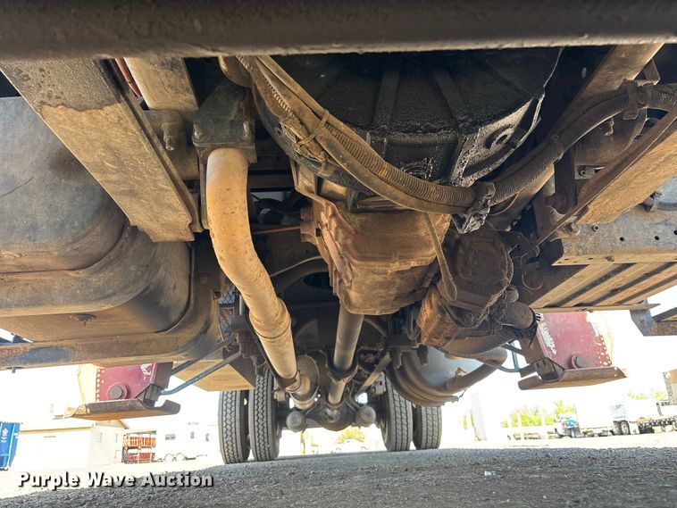 image for item EL2567 2006 Ford F750 crane truck