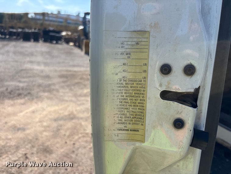 image for item EL2567 2006 Ford F750 crane truck
