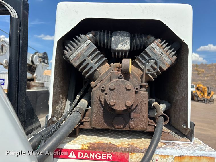 image for item EL2605 2012 Dodge Ram 5500 utility / service truck