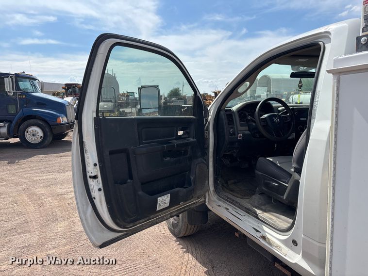 image for item EL2605 2012 Dodge Ram 5500 utility / service truck