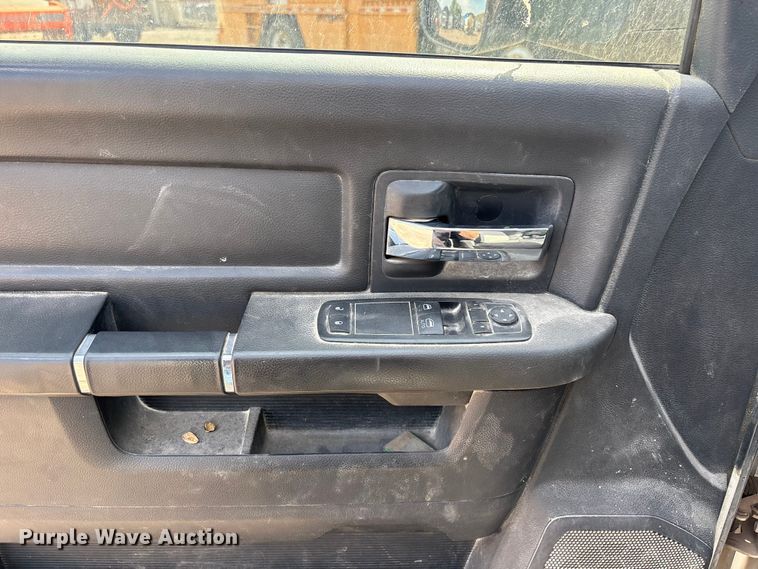 image for item EL2605 2012 Dodge Ram 5500 utility / service truck