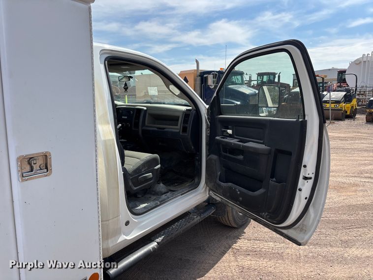 image for item EL2605 2012 Dodge Ram 5500 utility / service truck