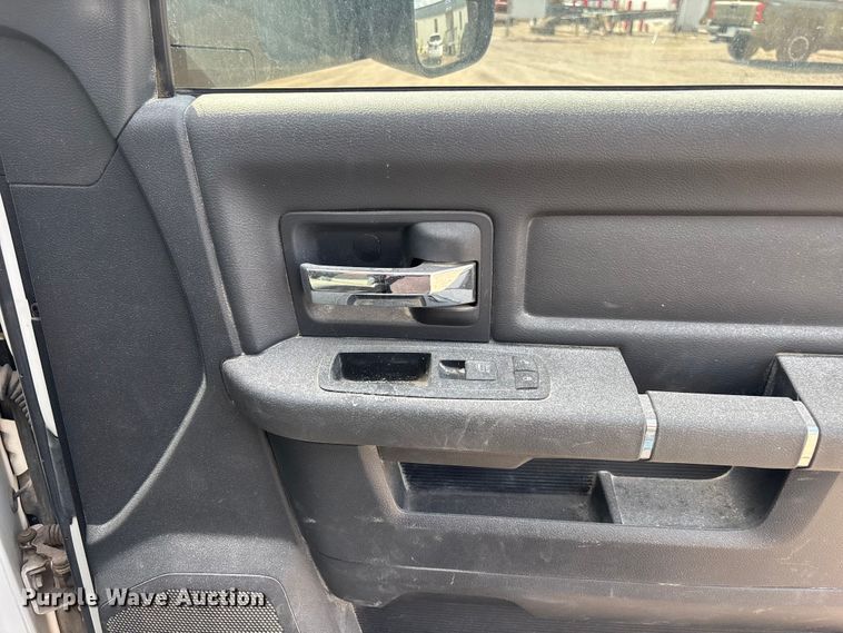 image for item EL2605 2012 Dodge Ram 5500 utility / service truck