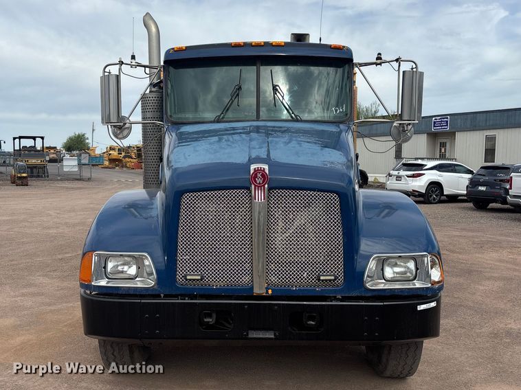 image for item EL2606 2007 Kenworth T300 fuel / lube truck