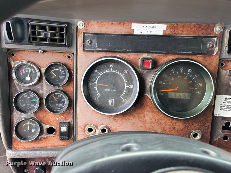 image for item EL2606 2007 Kenworth T300 fuel / lube truck