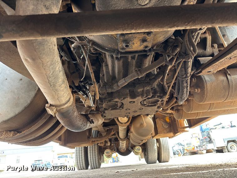 image for item EL2606 2007 Kenworth T300 fuel / lube truck