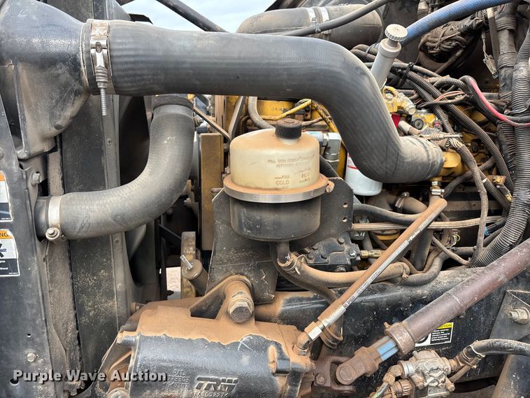 image for item EL2606 2007 Kenworth T300 fuel / lube truck